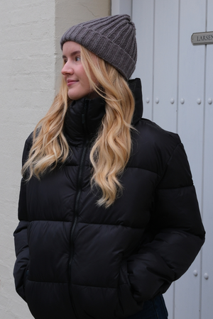 Ribbad Beanie - Mörkgrå