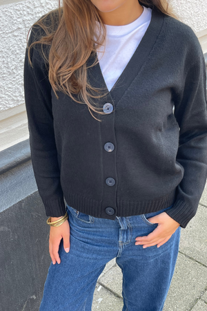 Stickad Kofta - Svart