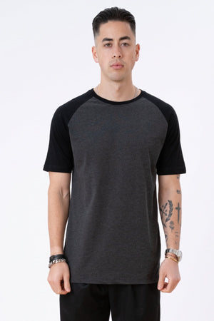 Basic Raglan Tee - Svart-Mörkgrå