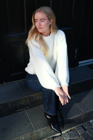 Gabriela Stickad Tröja - Vit