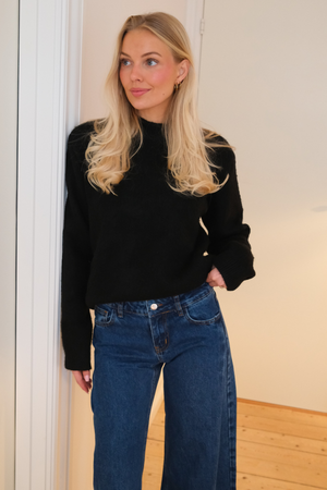 Hazel Stickad Tröja - Svart