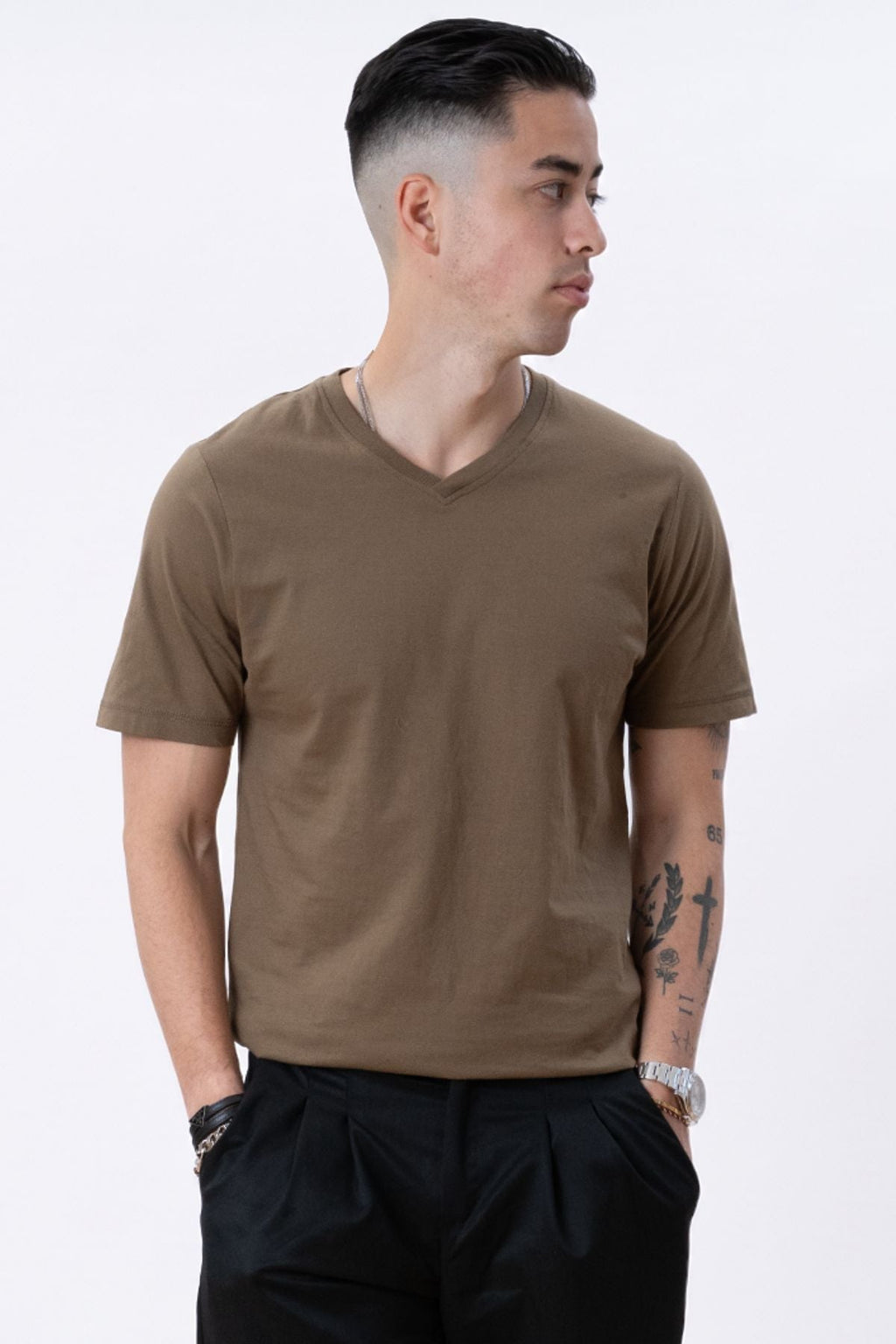 Basic V-neck Tee - Olivgrön
