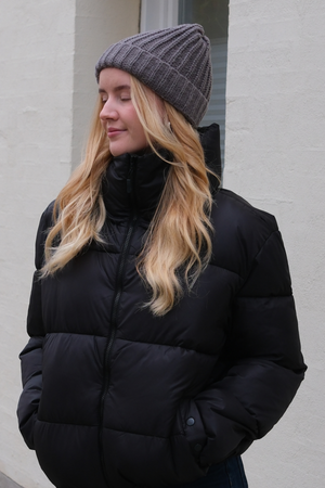 Ribbad Beanie - Mörkgrå