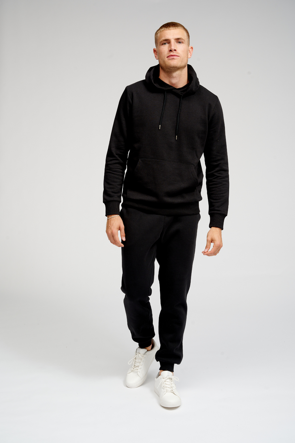 Basic Sweatpants - Svart