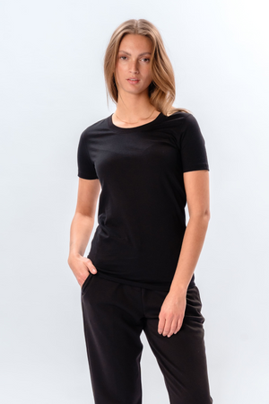 Fitted Tee - Svart