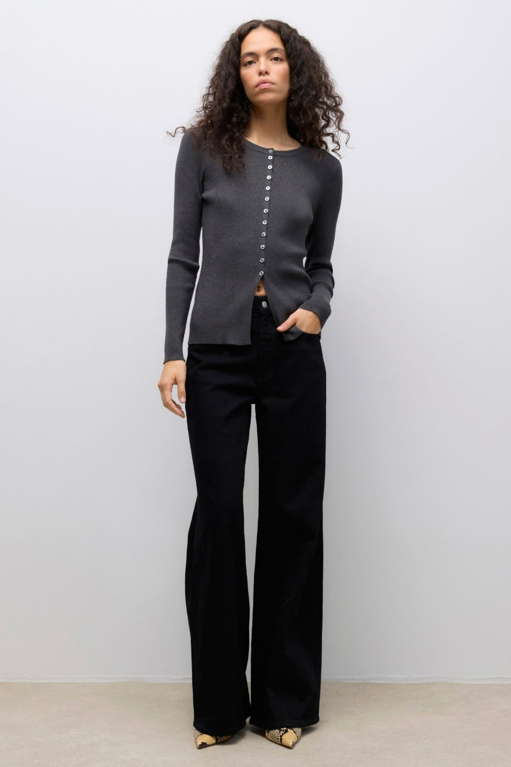 Ukino O-ringad Stickad Kofta - Mörkgrå Melange