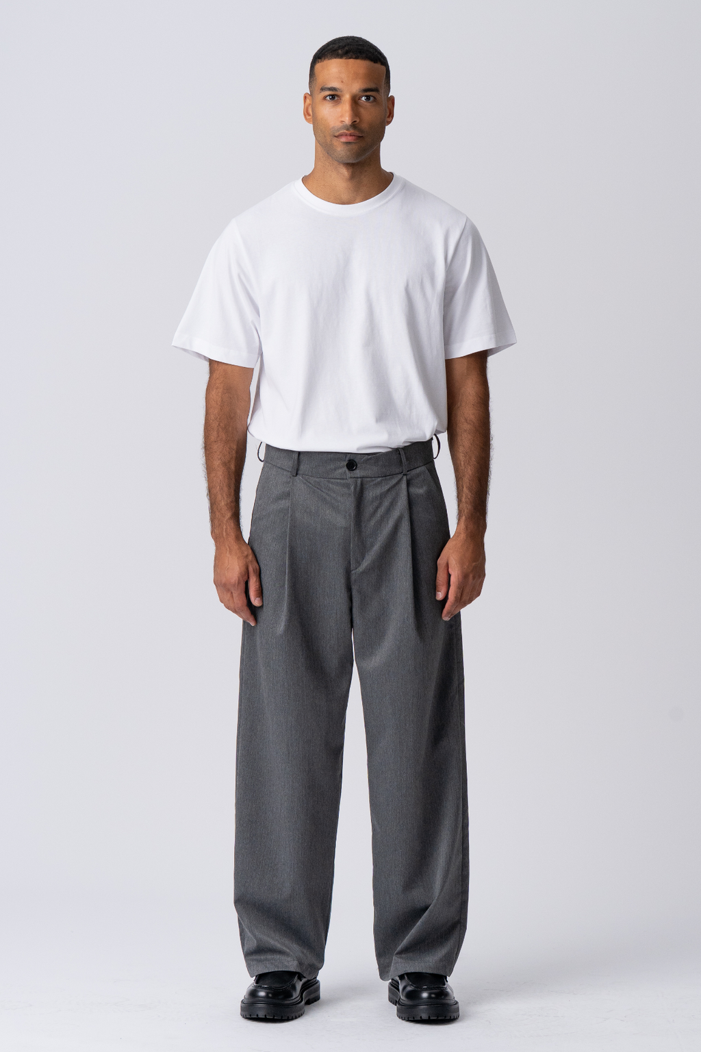 Performance suit pants Wide Fit - Ljus Grå