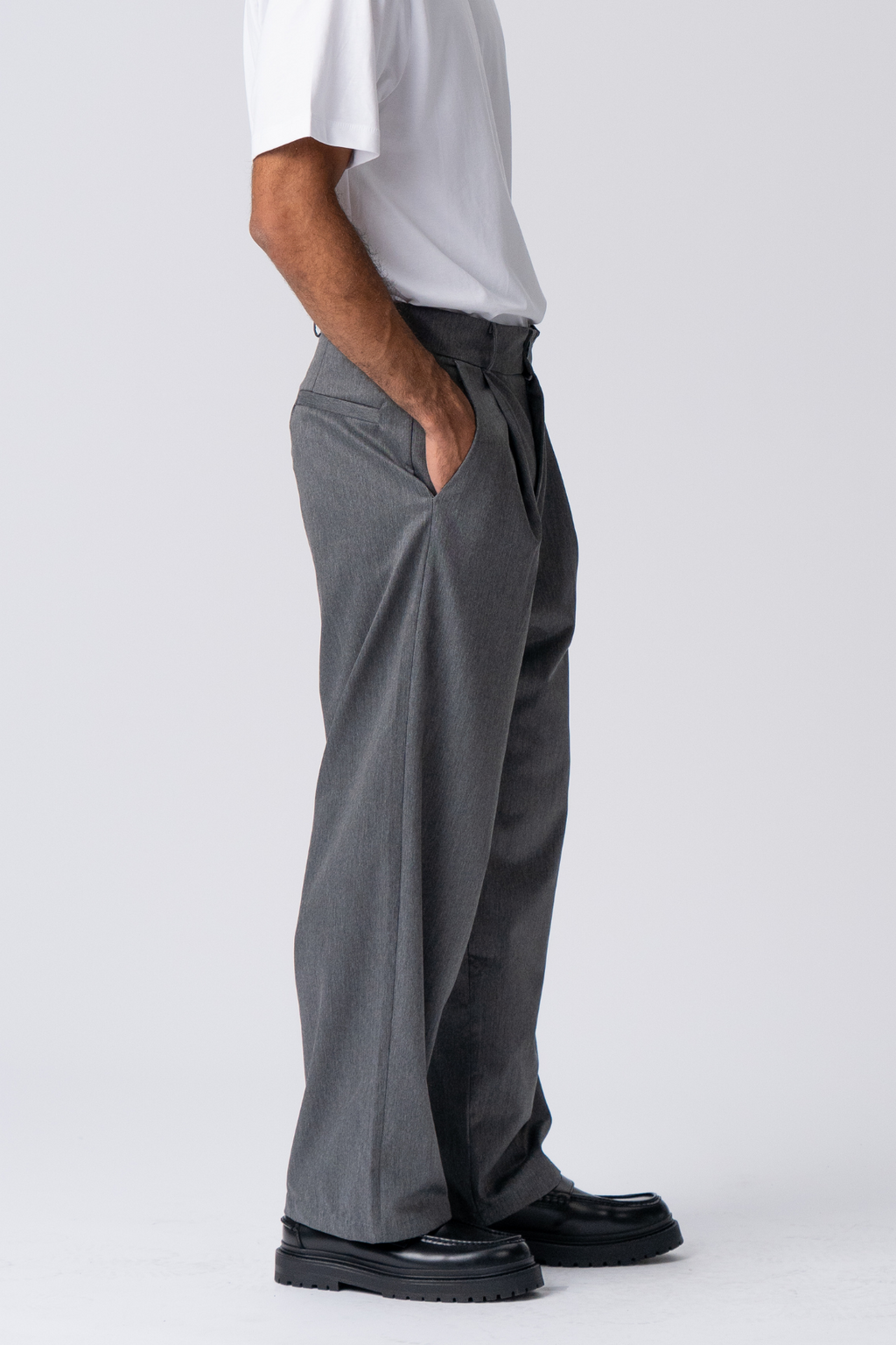 Performance suit pants Wide Fit - Ljus Grå
