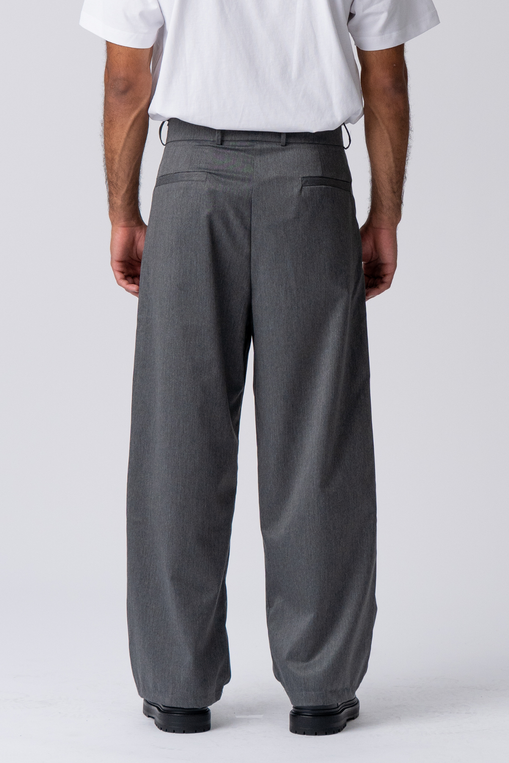 Performance suit pants Wide Fit - Ljus Grå