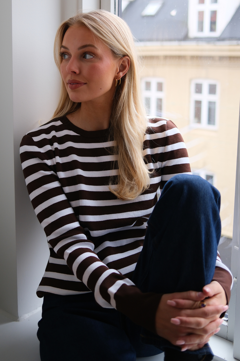 Maja Randig tröja - Brun