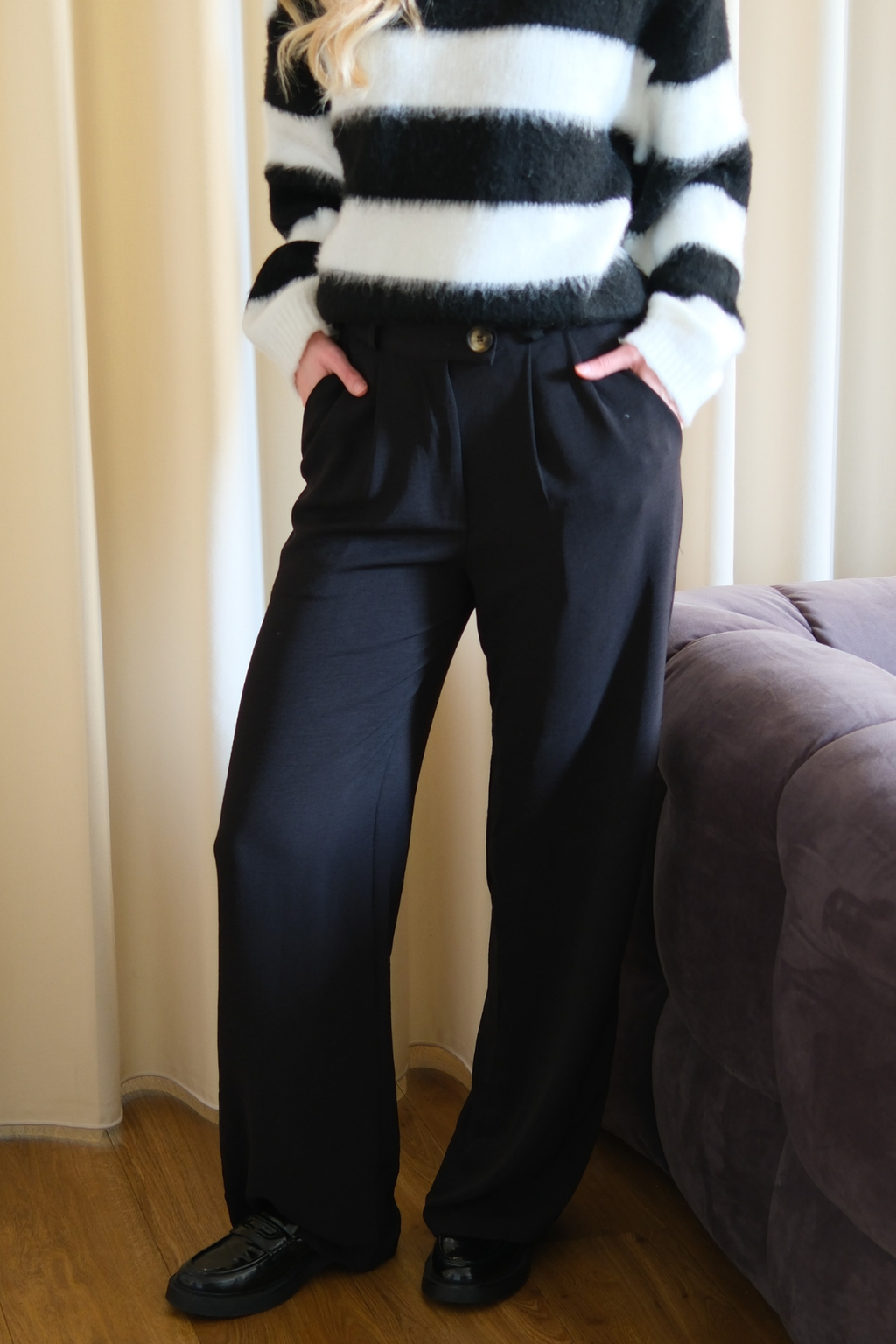 Emma Byxor Loose Svart