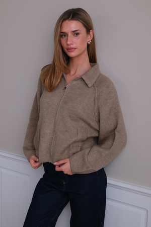 Selma Stickad Tröja med Dragkedja - Beige