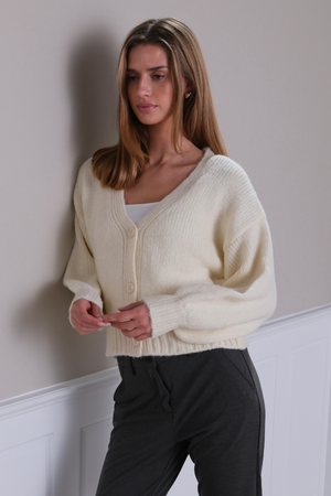 V-ringad Cardigan - Ecru