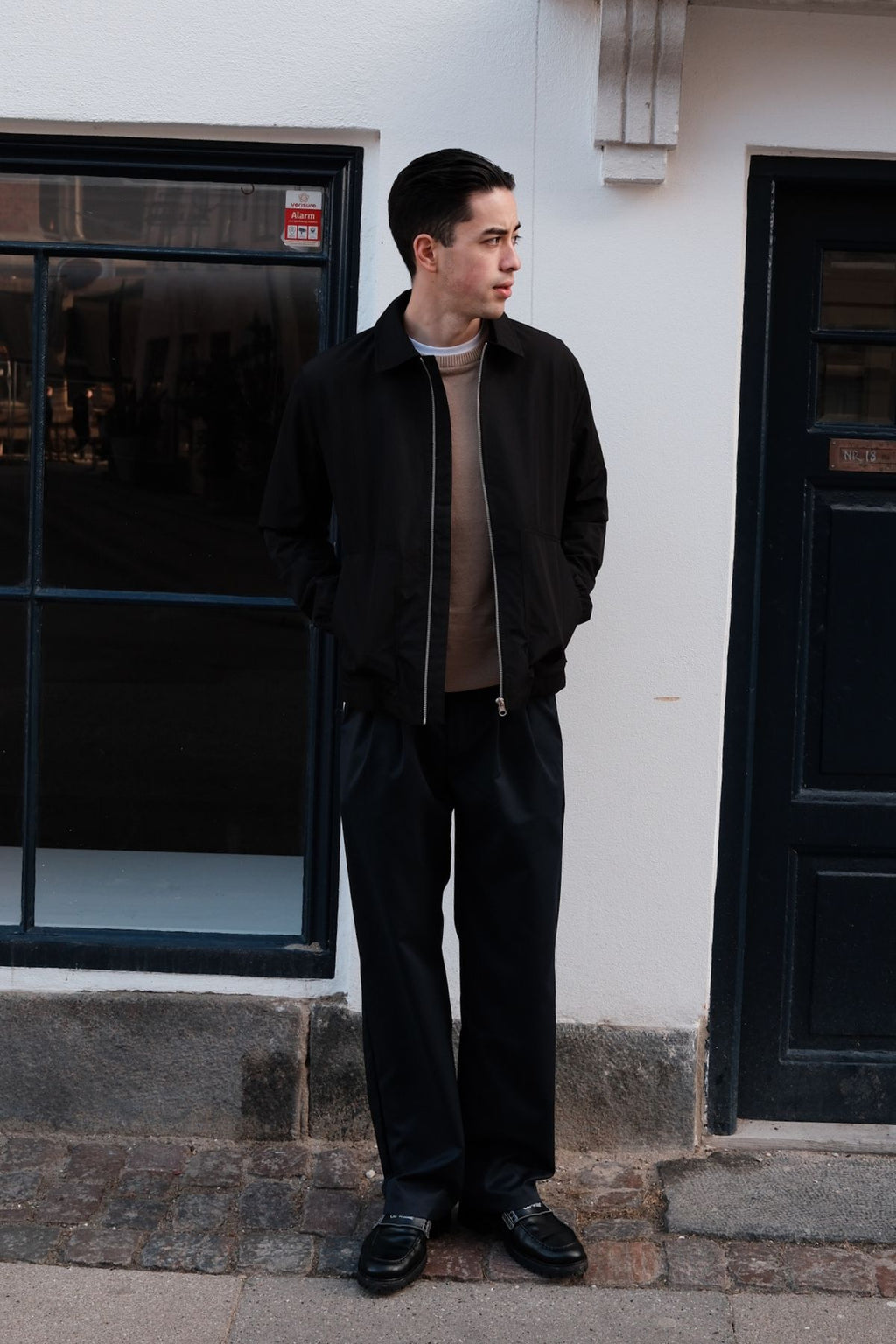 Short Zip Jacket - Svart