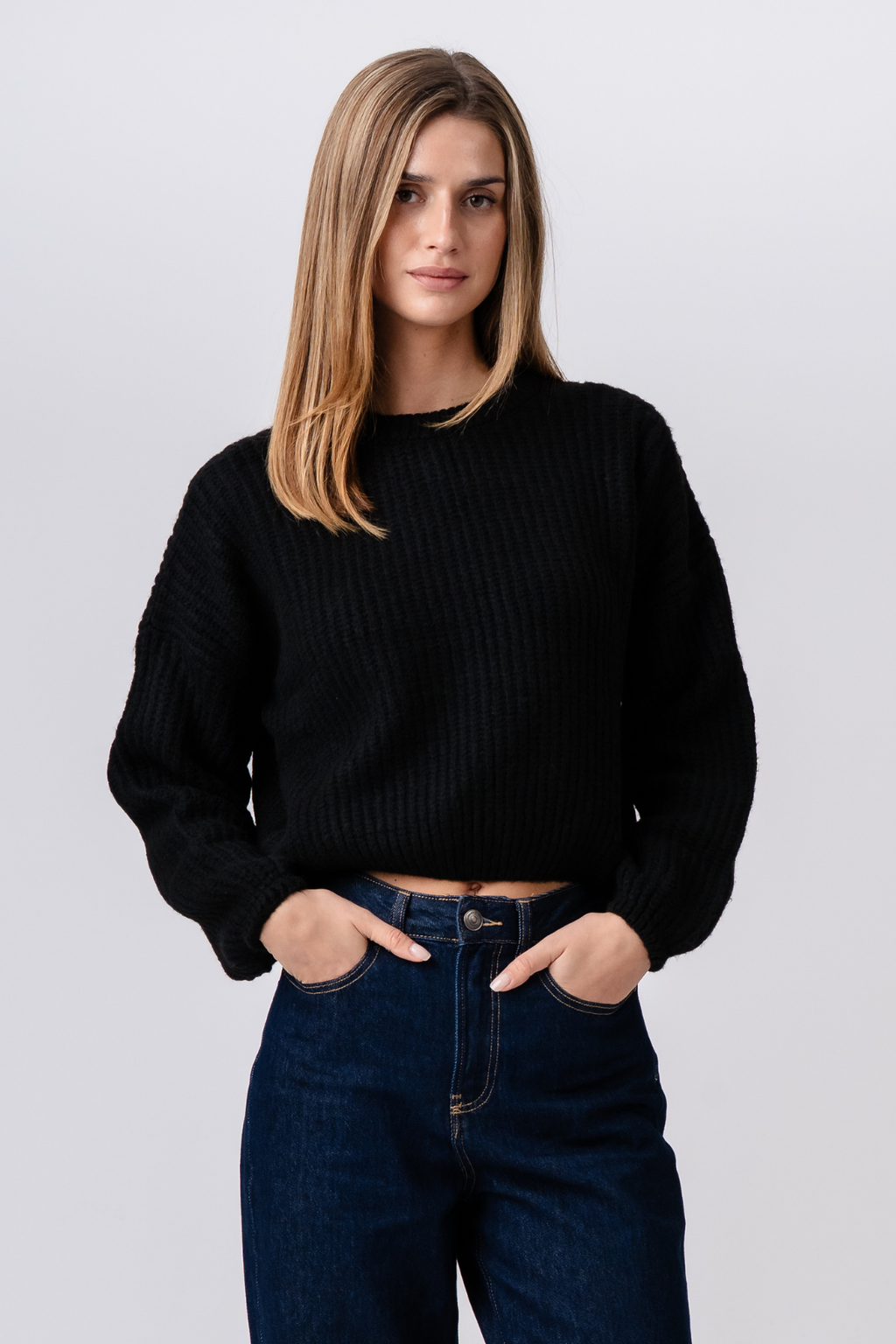 Gabriela Stickad Tröja - Svart