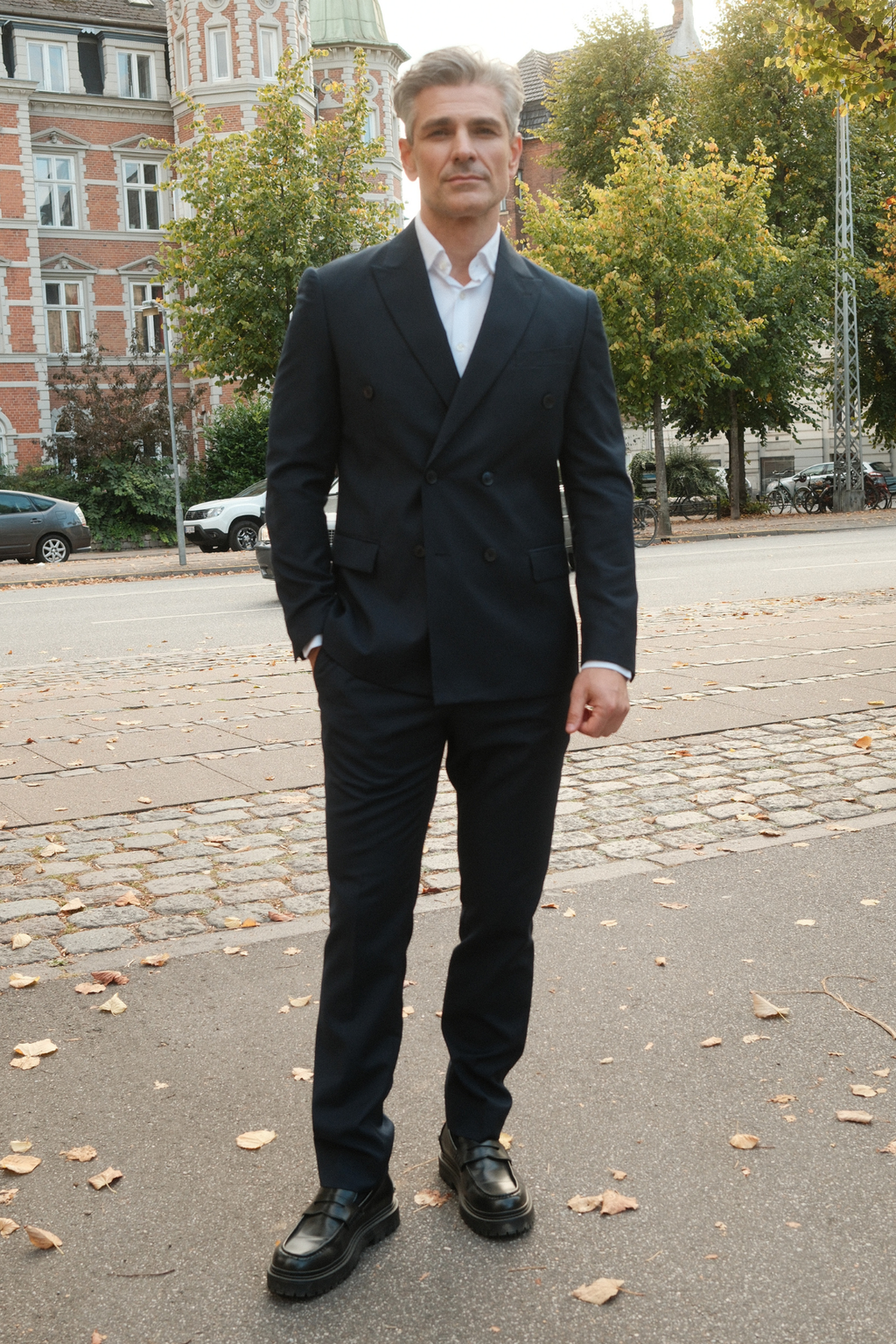 Premium Dubbelknäppt Kostym (Svart)