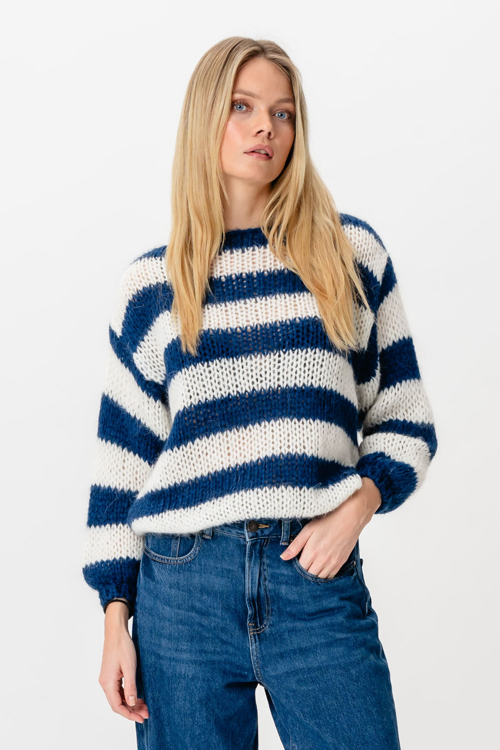 Celina Randig Stickad Tröja - Vit-Navy