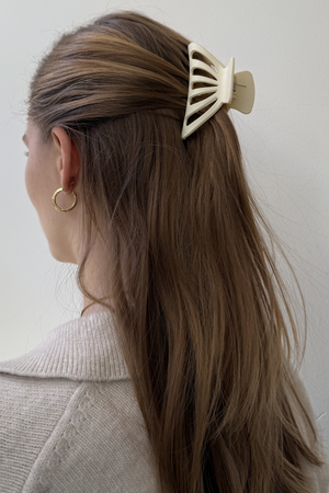 Hollow Claw Clip - Elfenben