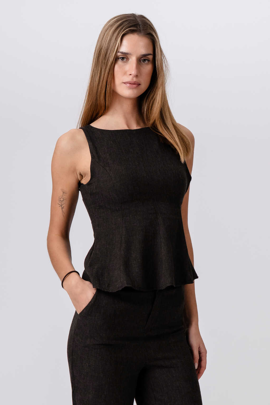 Aya Topp - Brun