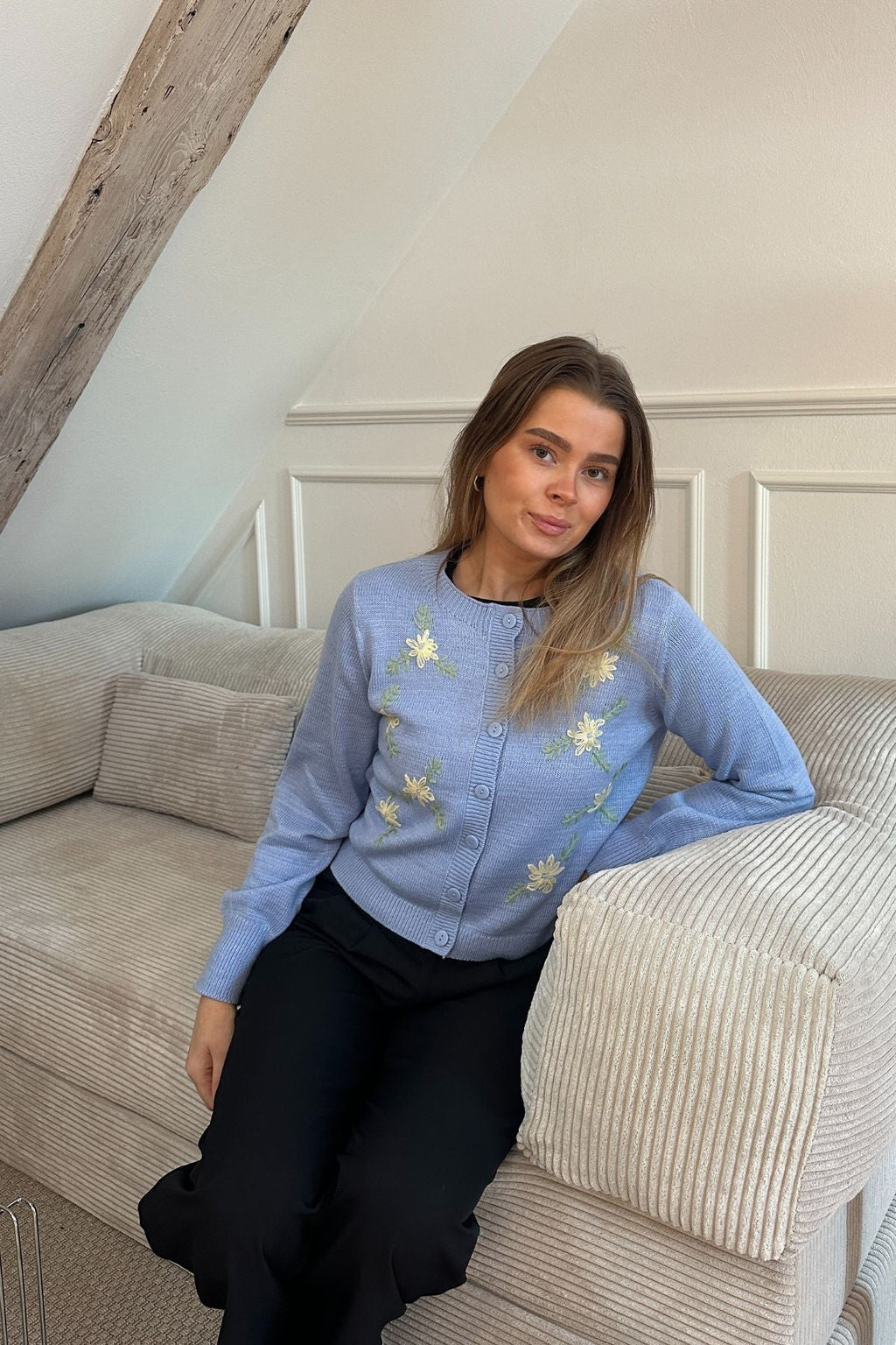 Camille O-Neck Cardigan - Brunnera Blue