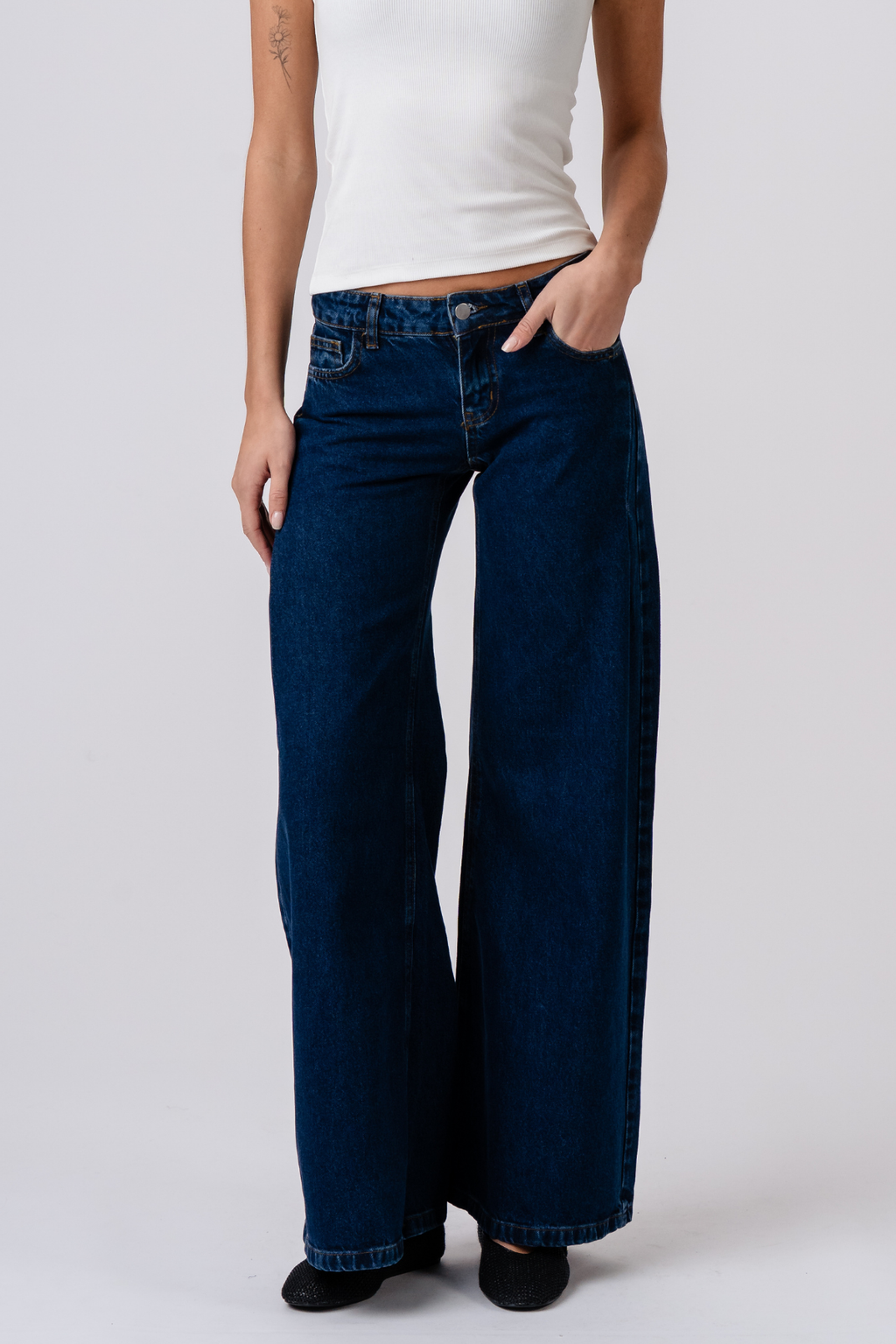 Bianca Lågmidjade Jeans - Mellanblå