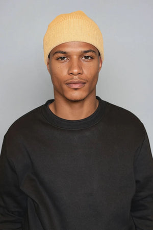 Stickad beanie - Mörk Beige