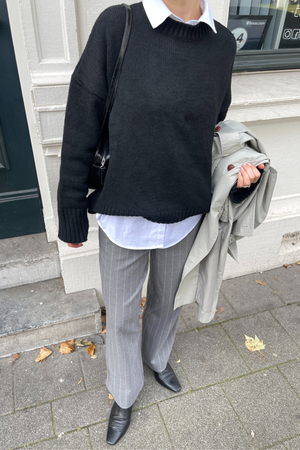 Martina Stickad Tröja - Svart