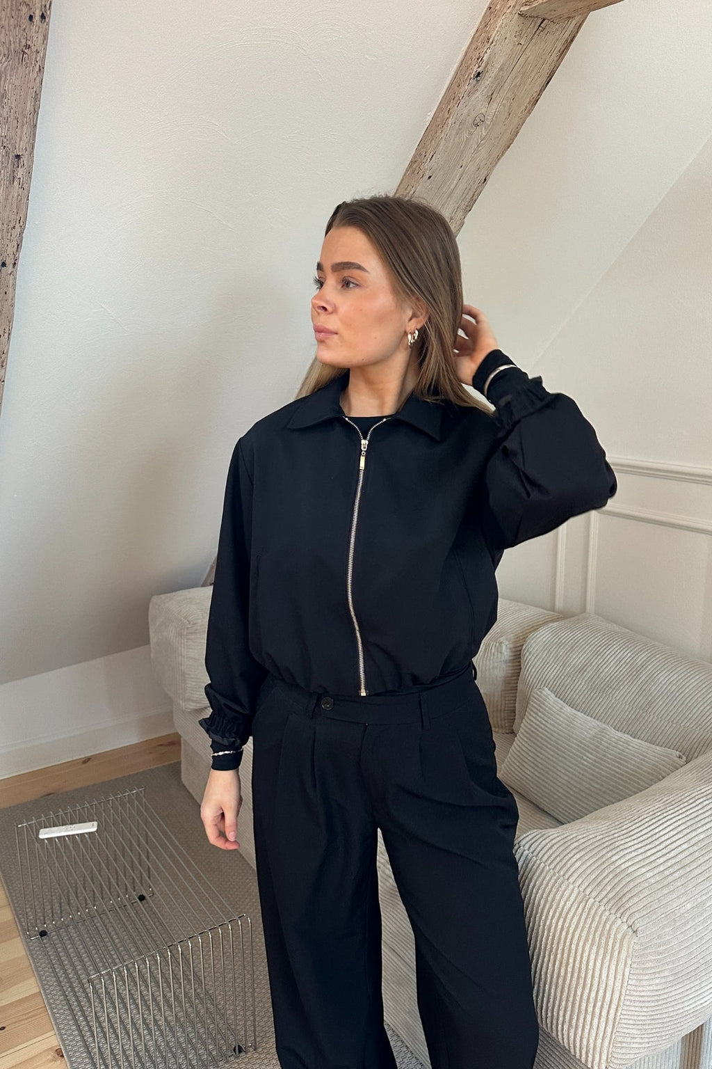 Kylie Kort Jacka - Svart