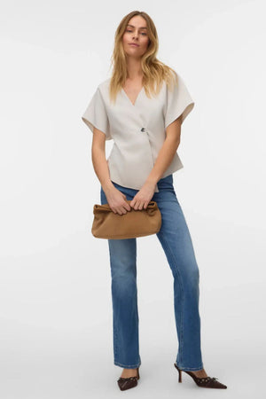 Sonja V-Neck Topp - Pumice Stone/Silverknappar