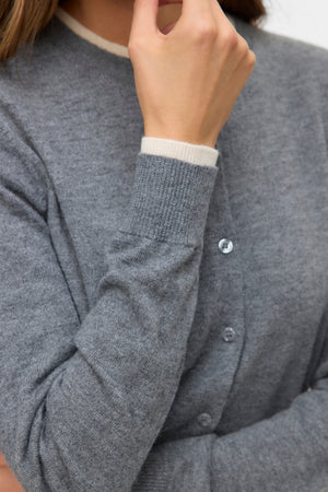 Wonderful O-Neck Kofta - Mellangråmelerad med Björk