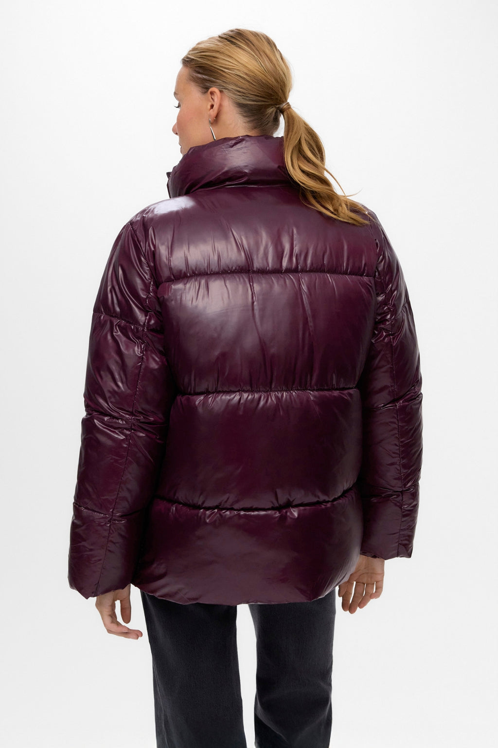 Sabrina Kort Jacka - Winetasting