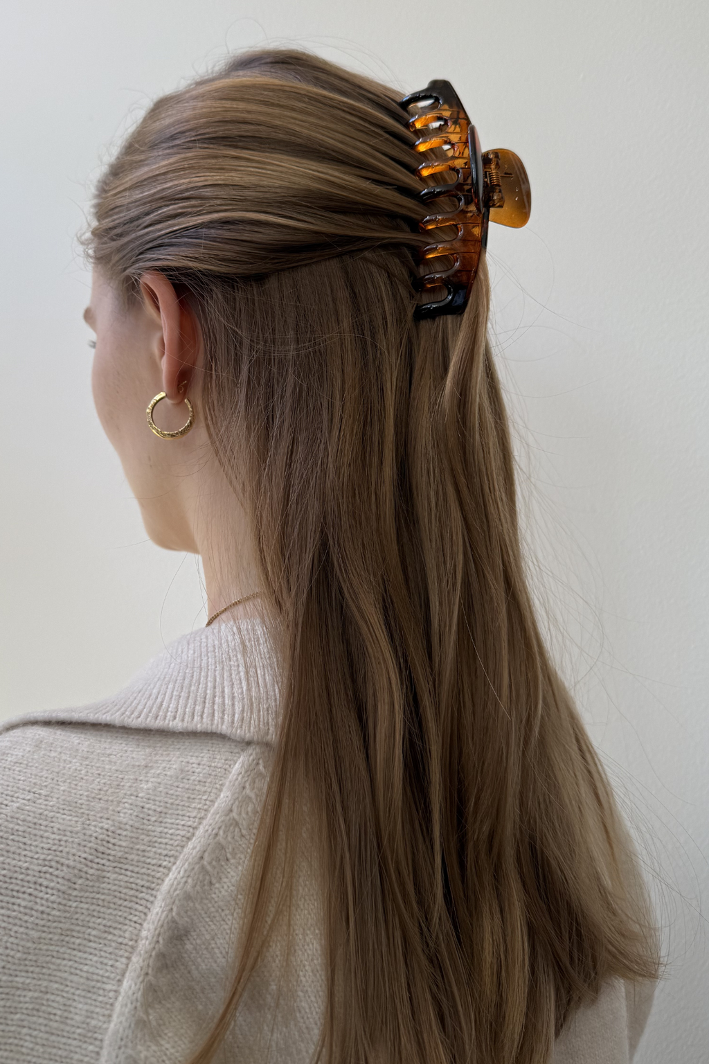 Olivia Hårklämma - Brun