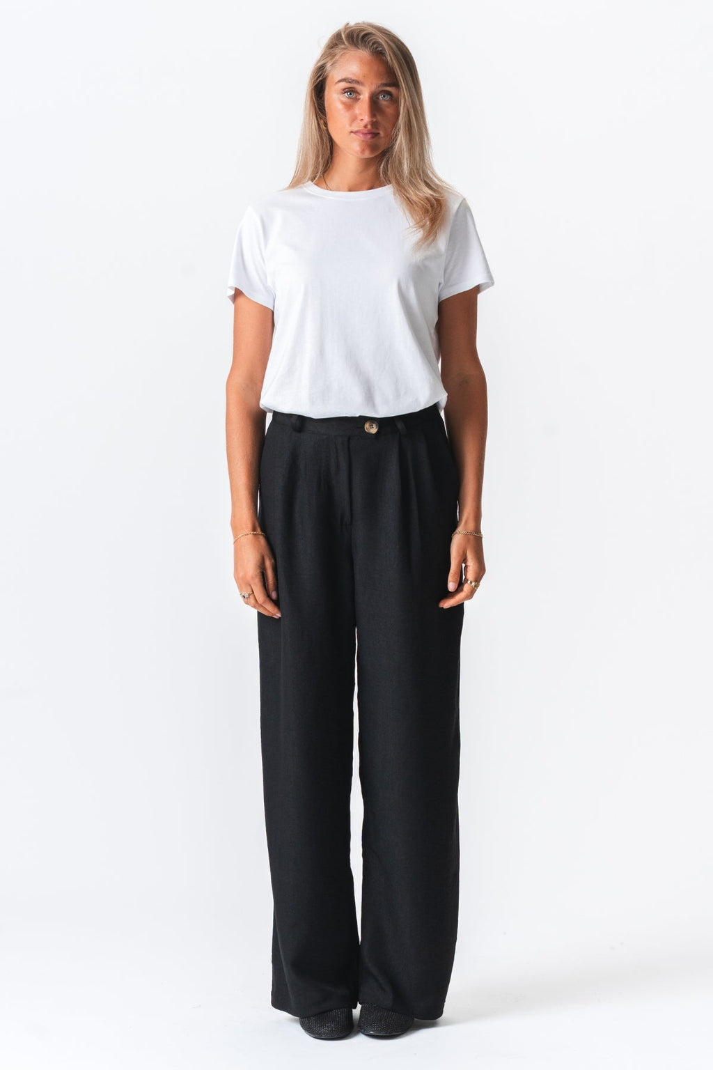 Emma Byxor Loose Svart