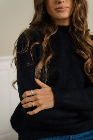 Hazel Stickad Tröja - Svart