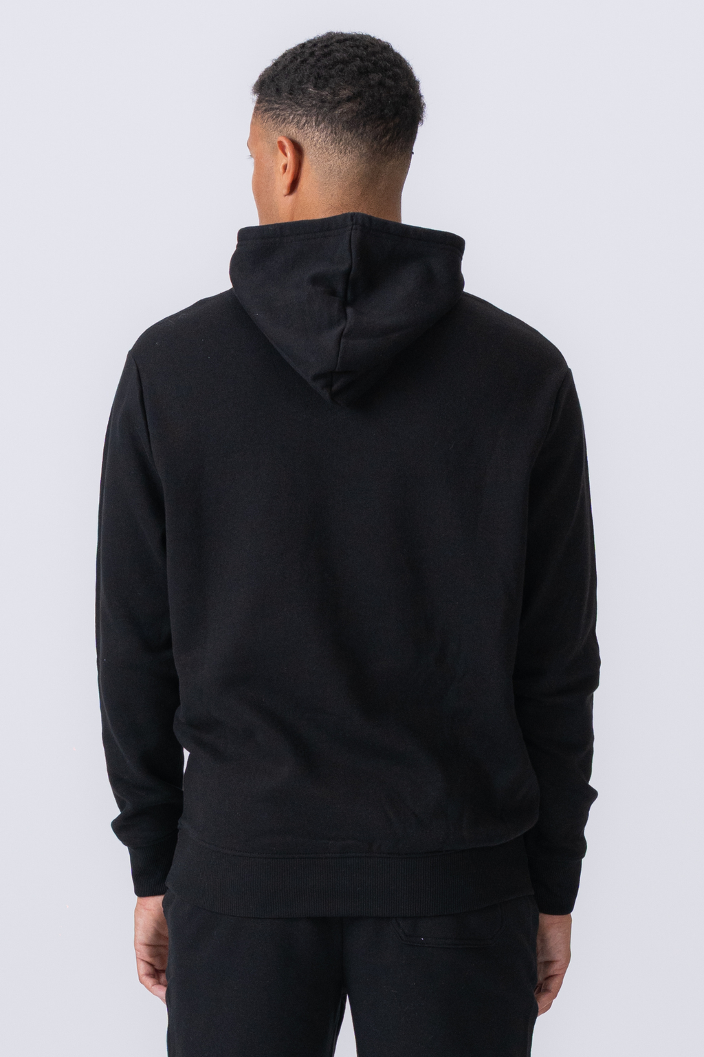 Essential Hoodie - Svart