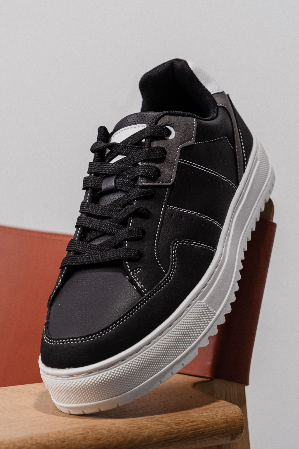 Classic Sneaker - Svart