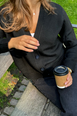 Stickad Kofta - Svart