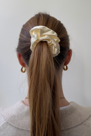 Satin Scrunchie - Vit