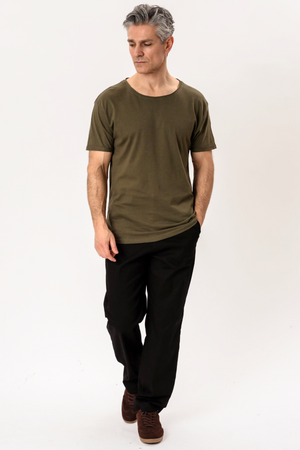 Djup Neck T-shirt - Olivgrön
