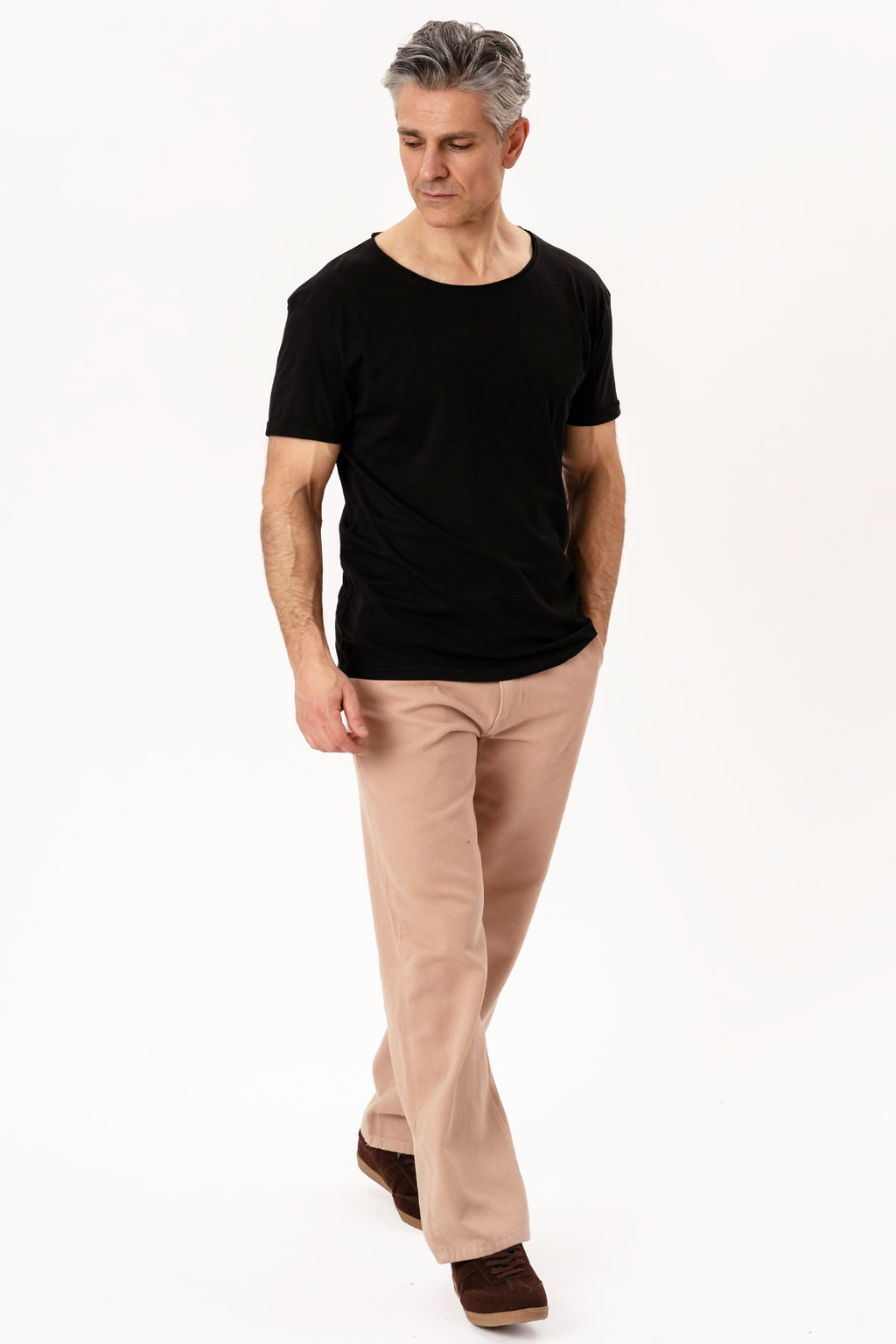 Djup Neck T-shirt - Svart