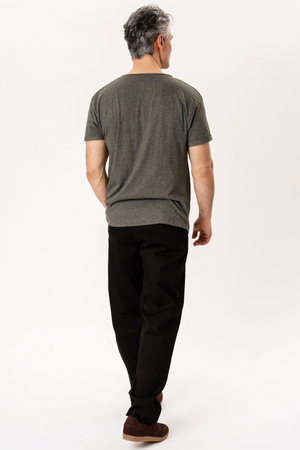 Djup Neck T-shirt - Mörkgrå