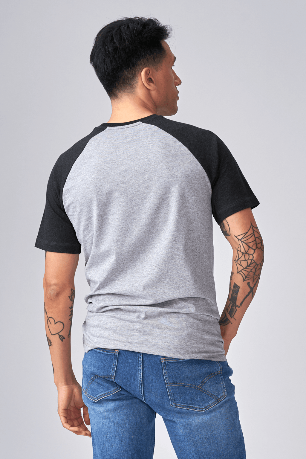 Basic Raglan Tee - Svart-Ljusgrå