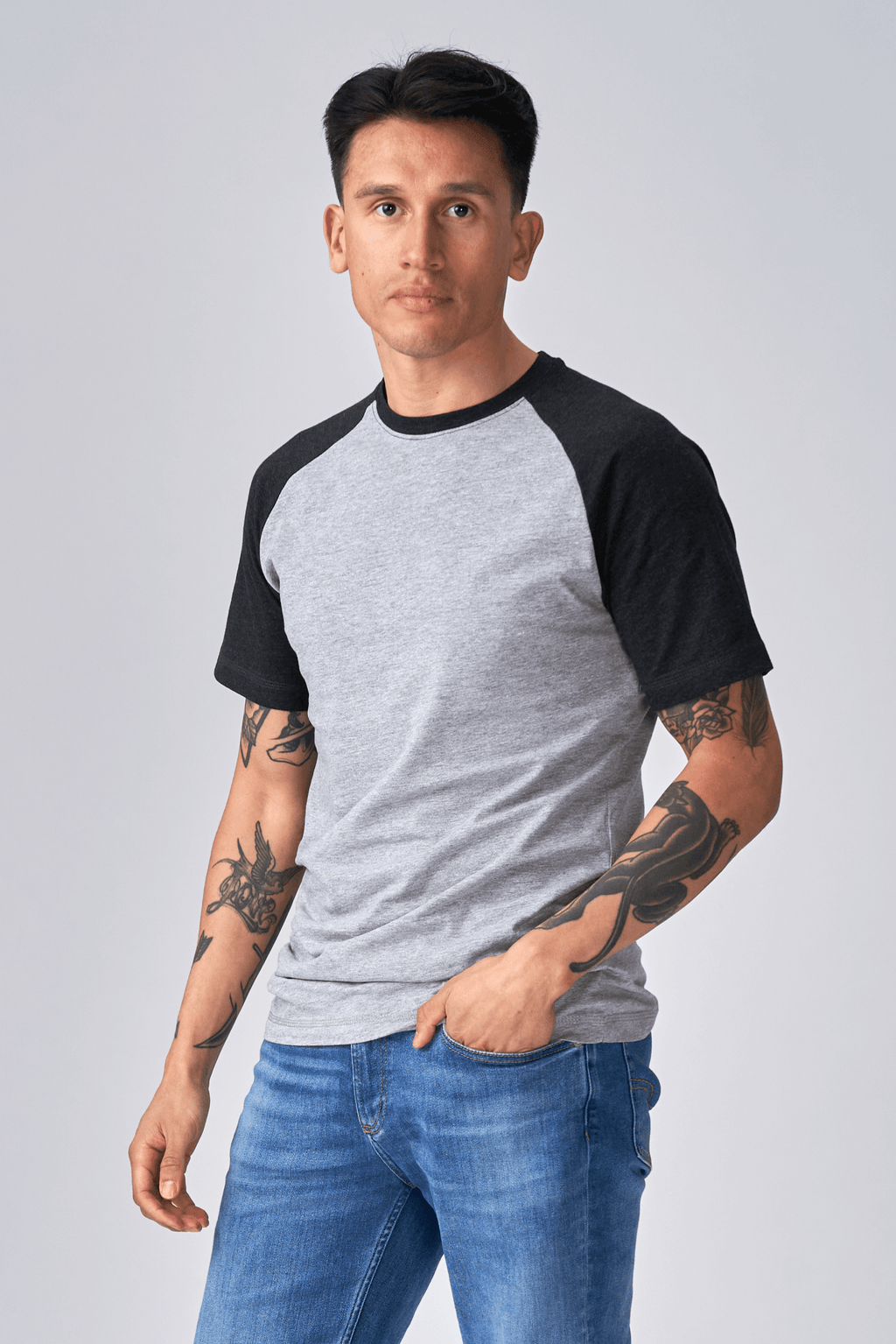 Basic Raglan Tee - Svart-Ljusgrå