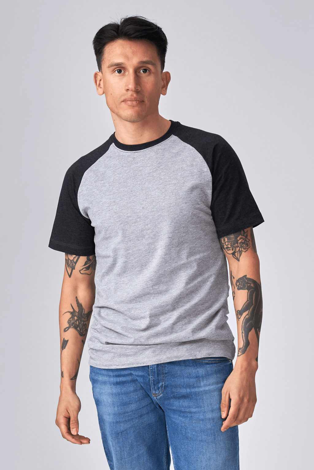 Basic Raglan Tee - Svart-Ljusgrå