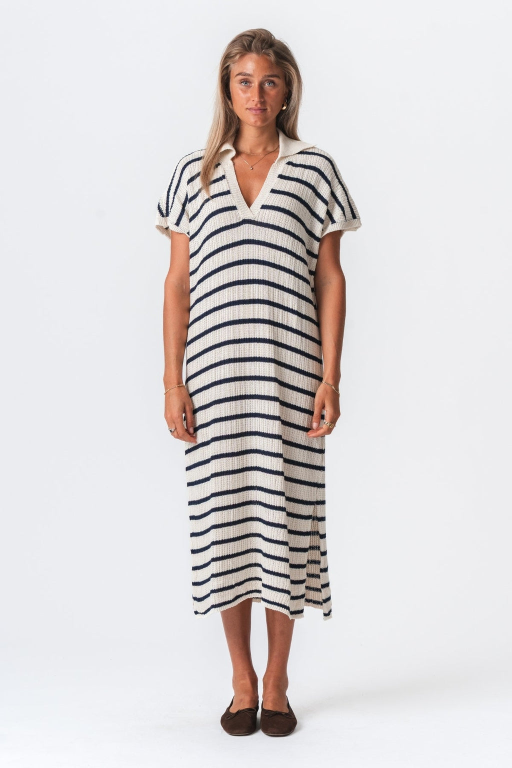 Victoria Klänning - Vit/Navy