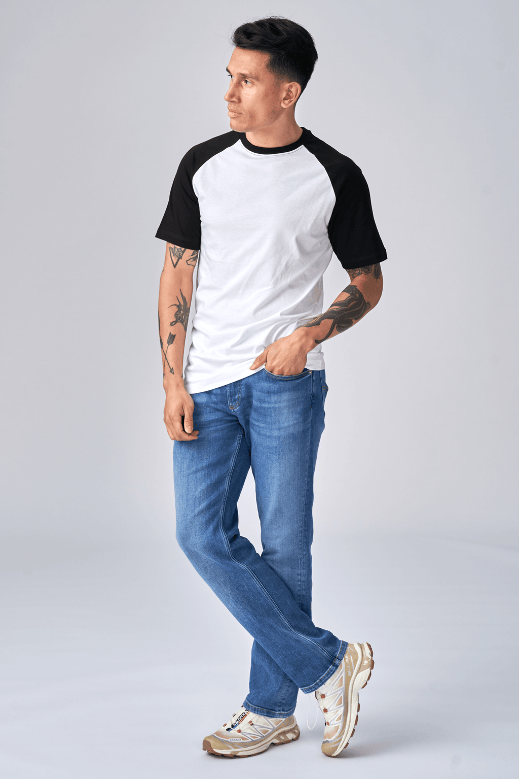 Basic Raglan Tee - Svart-Vit