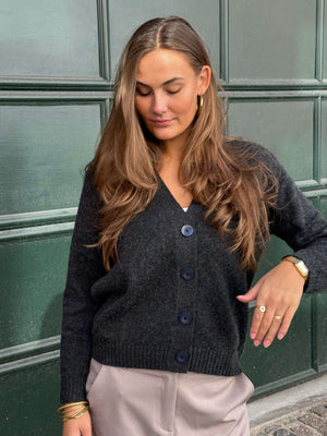 Stickad Kofta - Mörkgrå