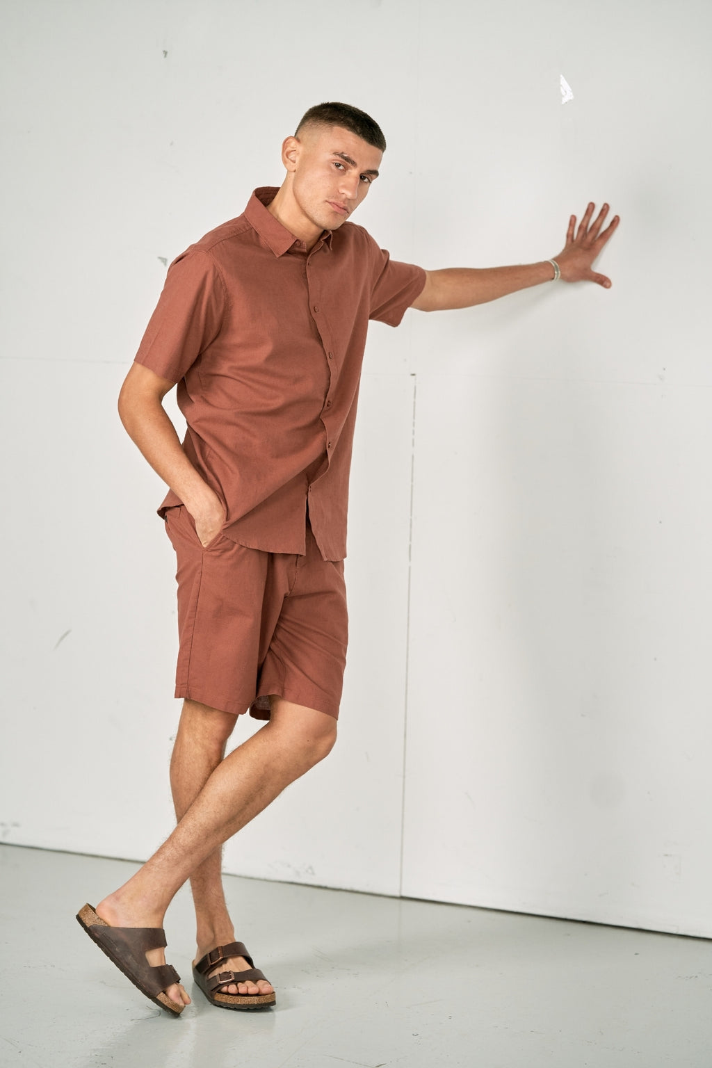 Linneset Kortärmad Skjorta + Linneshorts – Terracotta (Paketerbjudanden)