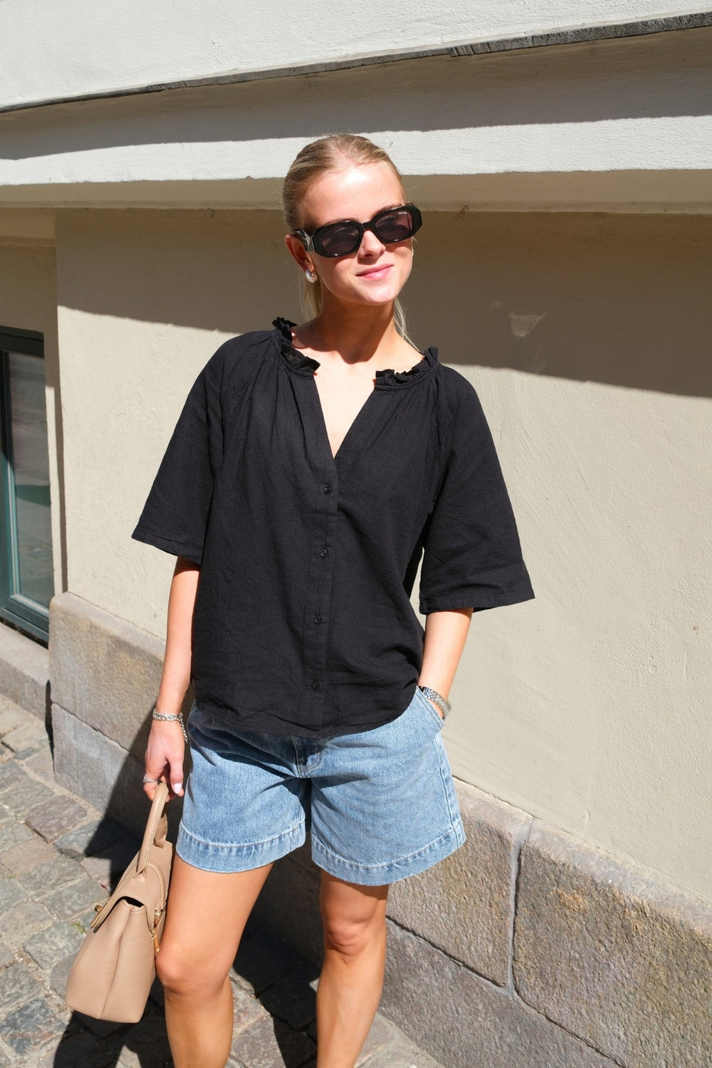 Linn Frill Top - Svart