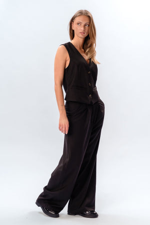 Nadia väst och byxor (Svart) - Paketerbjudande